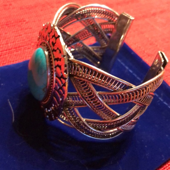 Turquoise Cuff Bracelet - Picture 4 of 6